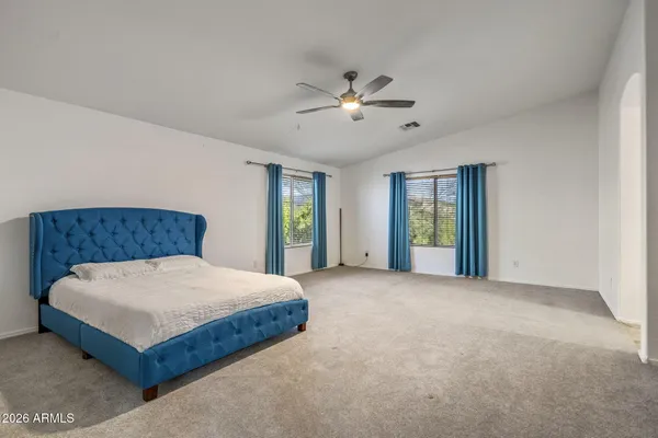 $899,995 | 2538 East Mine Creek Road, Phoenix, AZ 85024