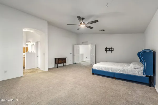 $899,995 | 2538 East Mine Creek Road, Phoenix, AZ 85024