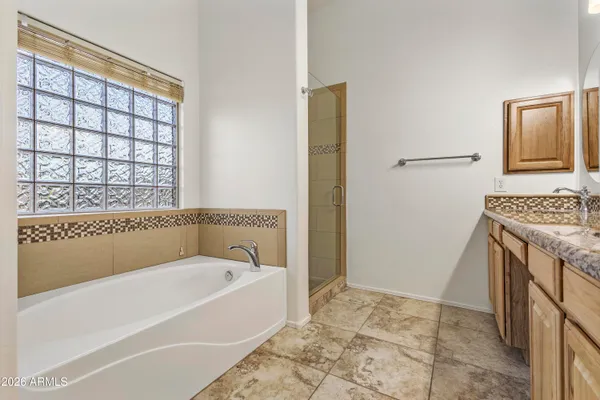 $899,995 | 2538 East Mine Creek Road, Phoenix, AZ 85024