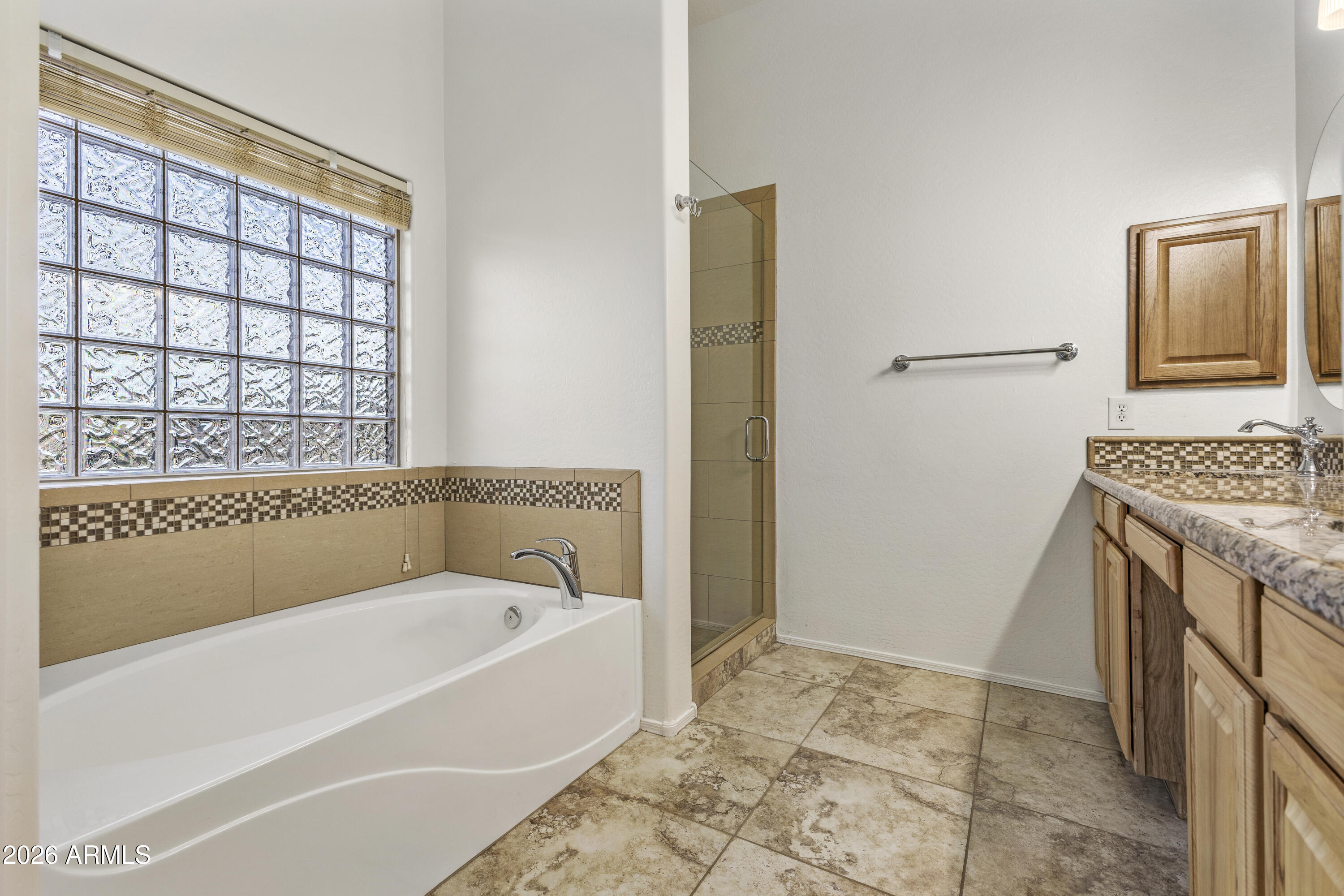 2538 East Mine Creek Road Phoenix, AZ 85024 - Photo 27 of 42 6-print-IMG_2316