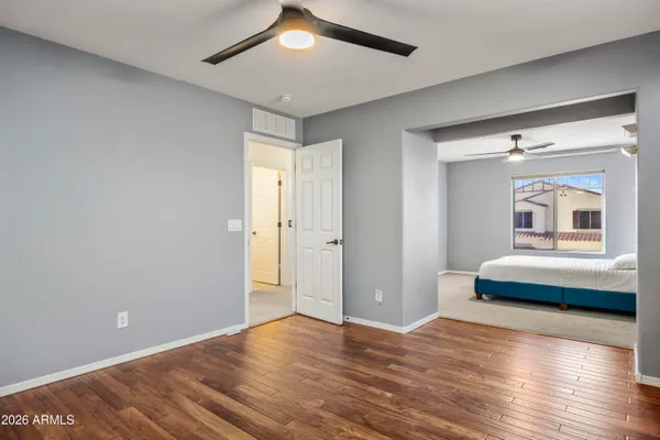 $899,995 | 2538 East Mine Creek Road, Phoenix, AZ 85024