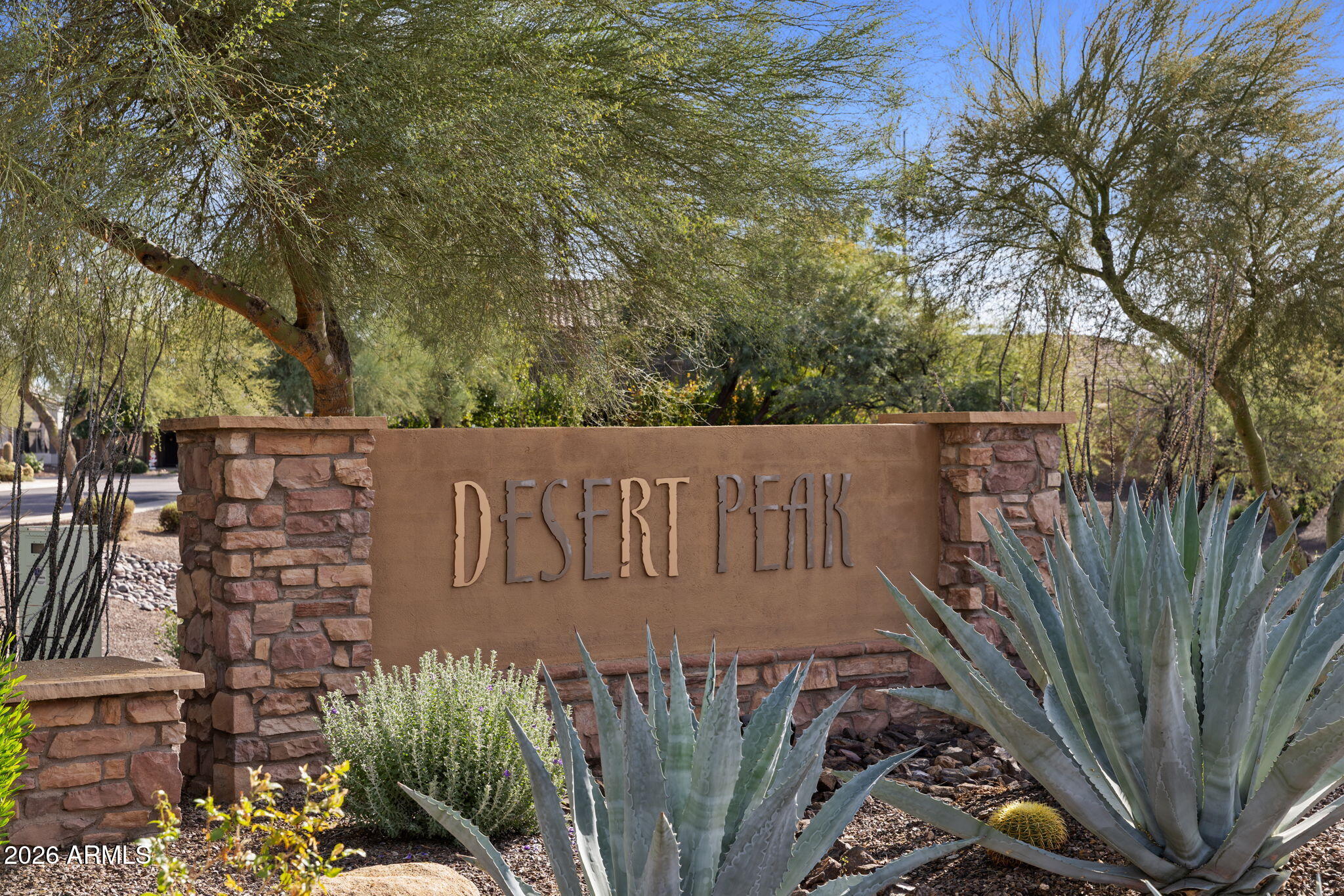 2538 East Mine Creek Road Phoenix, AZ 85024 - Photo 39 of 42 39-web-or-mls-IMG_2900