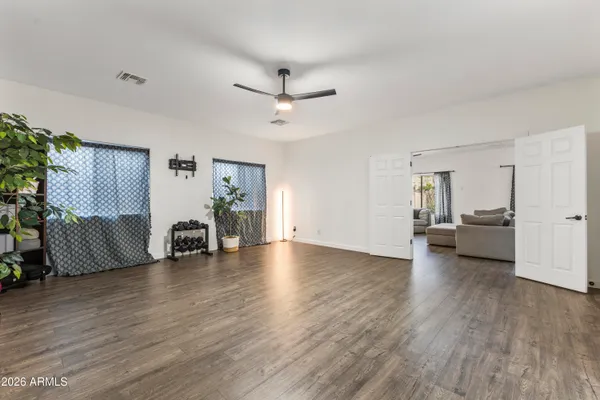 $899,995 | 2538 East Mine Creek Road, Phoenix, AZ 85024