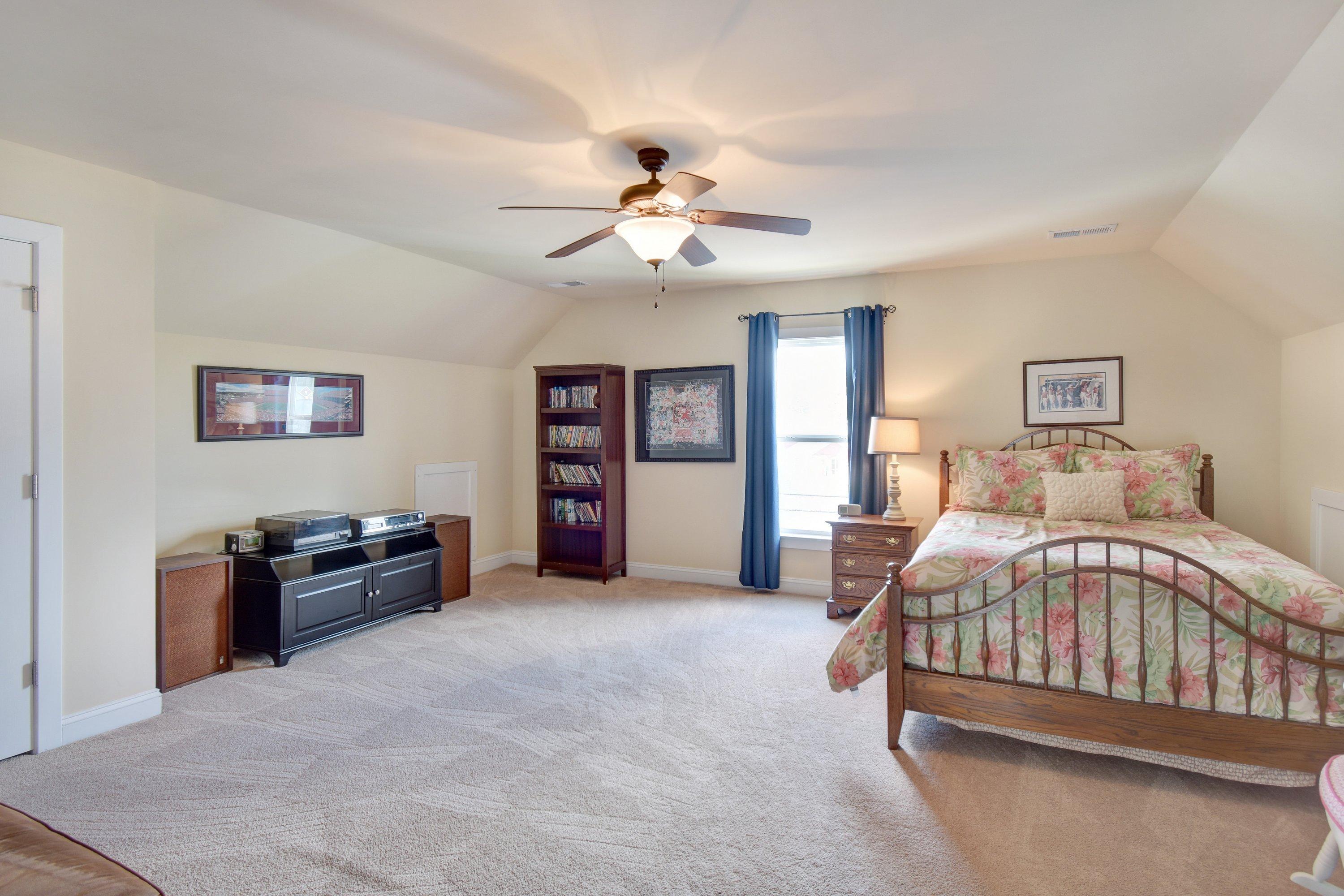 1409 Roustabout Way Charleston, SC 29414 - Photo 17 of 30 4th Bedroom / 3rd Floor