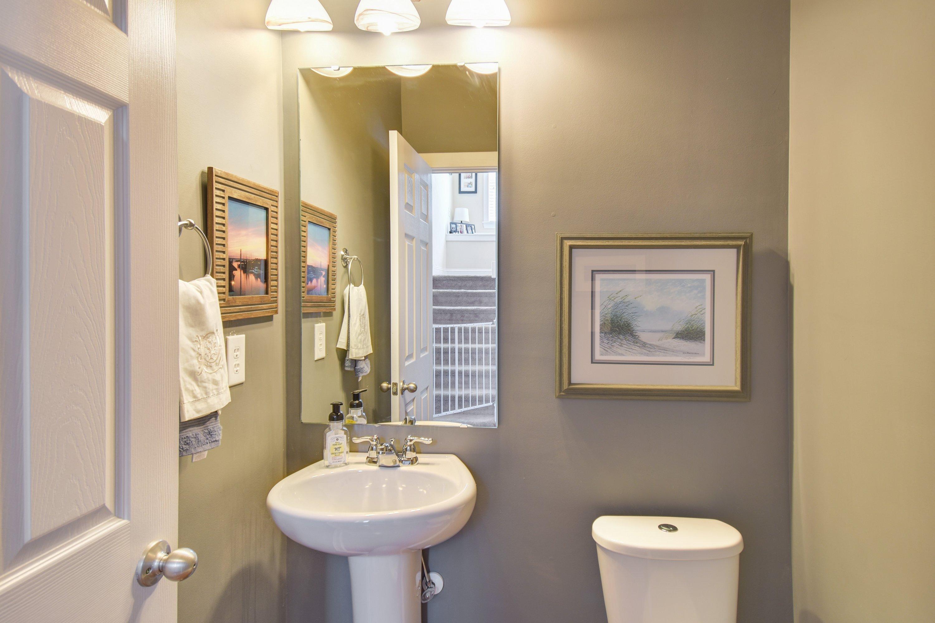 1409 Roustabout Way Charleston, SC 29414 - Photo 10 of 30 Half Bath