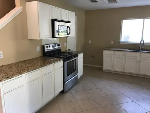 $1,900 | 10501 Garbacz Drive, Austin, TX 78748
