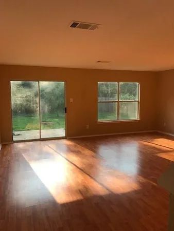 $1,900 | 10501 Garbacz Drive, Austin, TX 78748