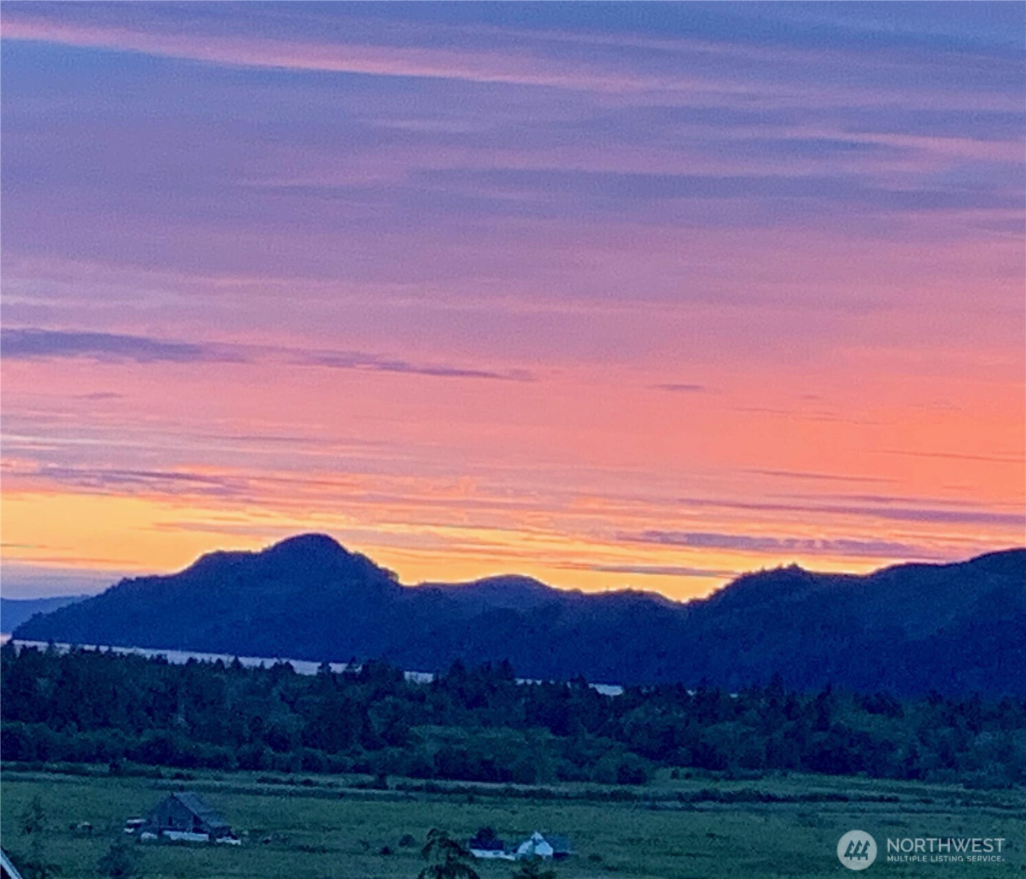58 Alger Creek Heights Road Cathlamet, WA 98612 - Photo 38 of 40 a view of mountain and sunset