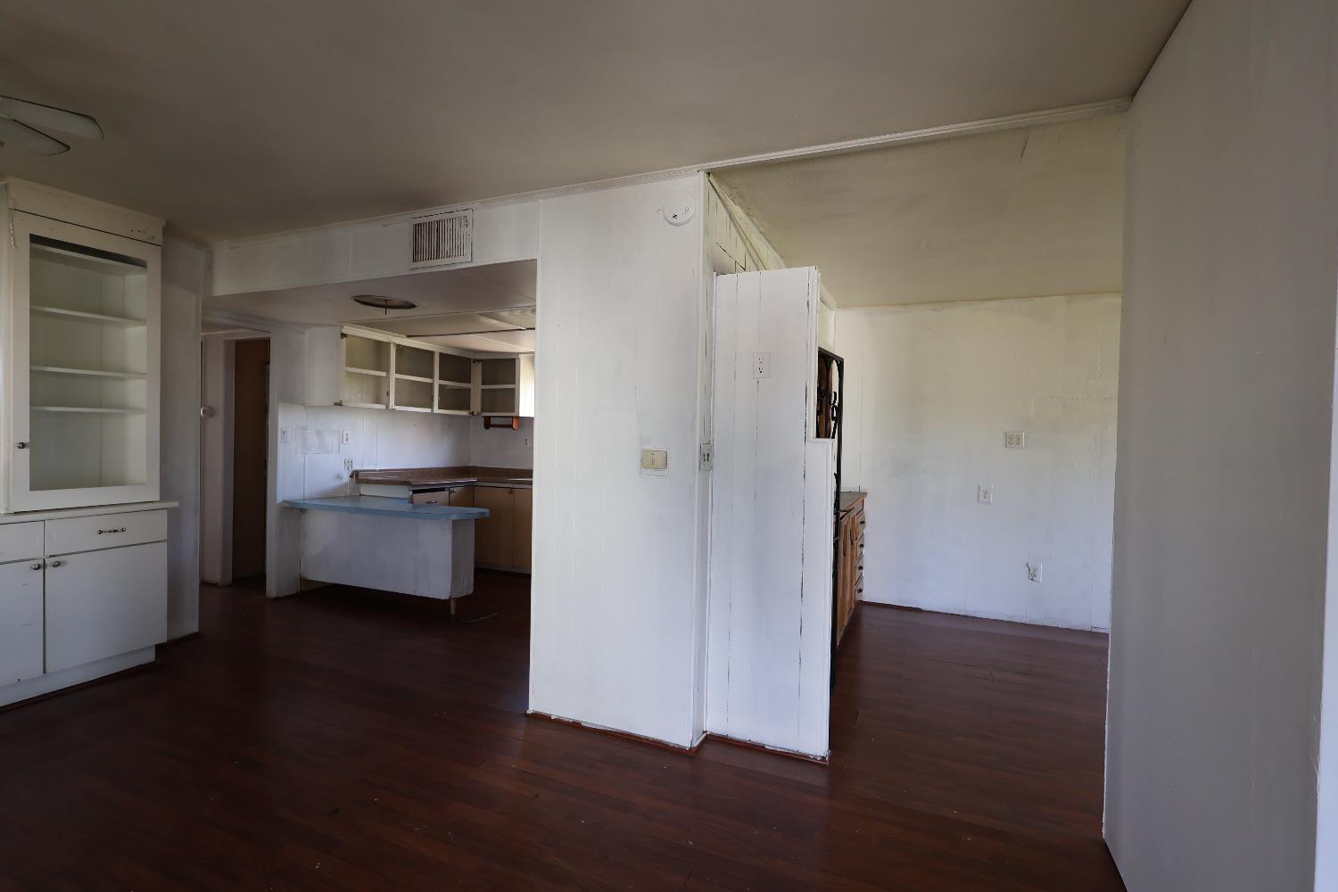 36 Oregon Way Olivehurst, CA 95961 - Photo 5 of 20