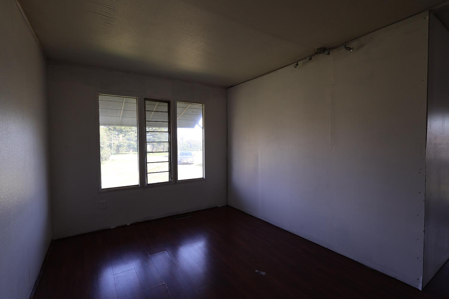 36 Oregon Way Olivehurst, CA 95961 - Photo 7 of 20