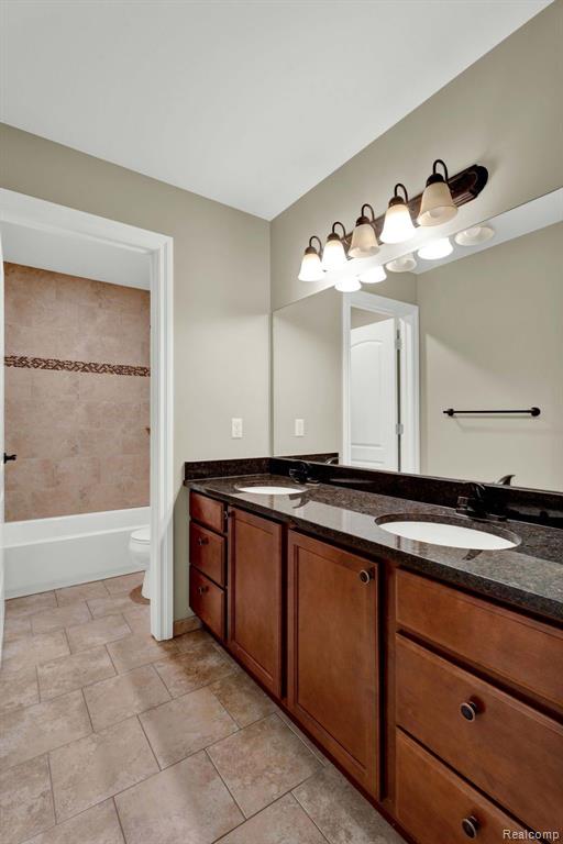 6736 Baker Utica, MI 48317 - Photo 28 of 53