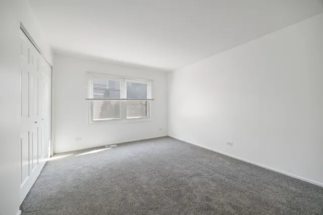 $3,150 | 380 North Walnut Lane, Schaumburg, IL 60107