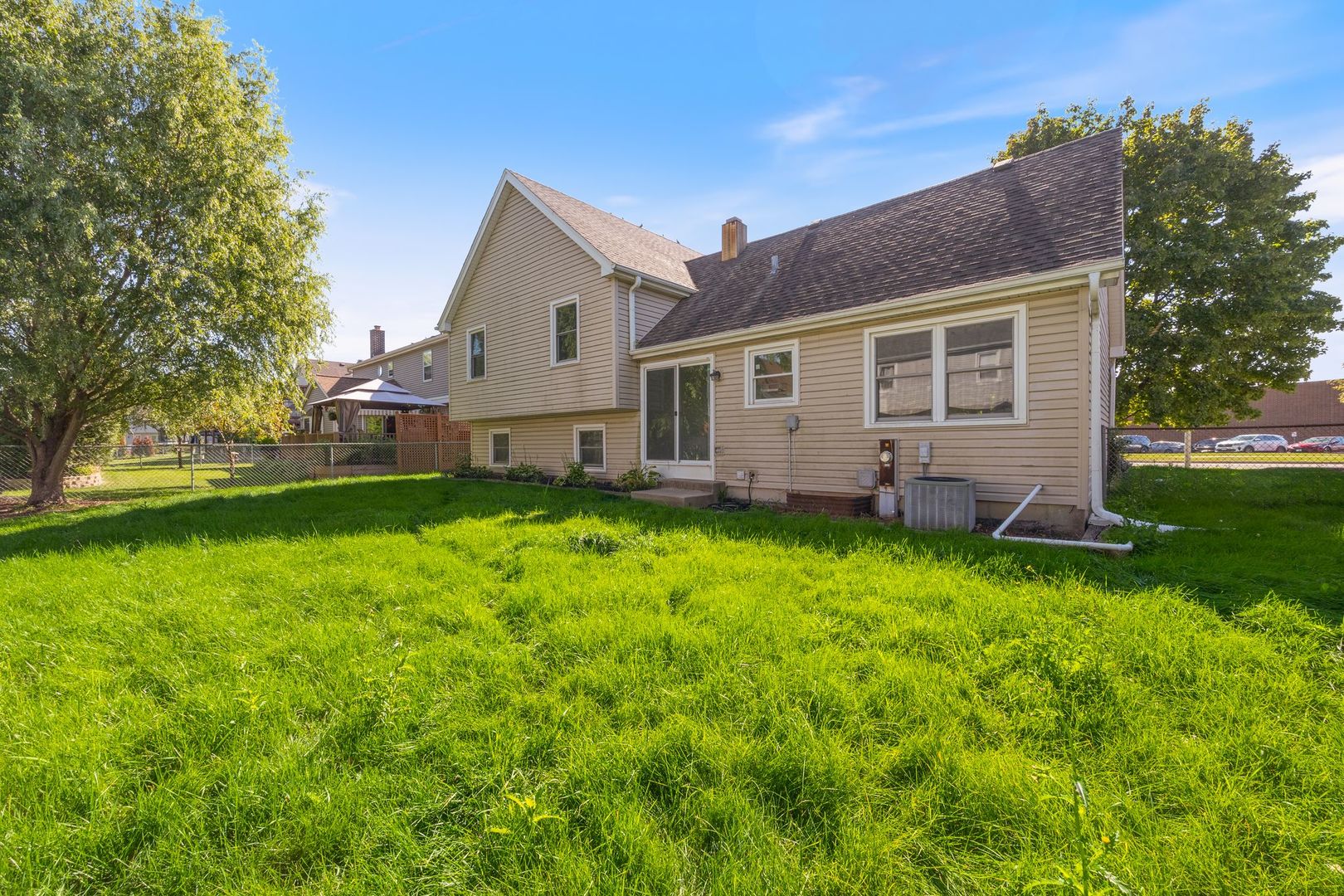 380 North Walnut Lane Schaumburg, IL 60107 - Photo 25 of 26