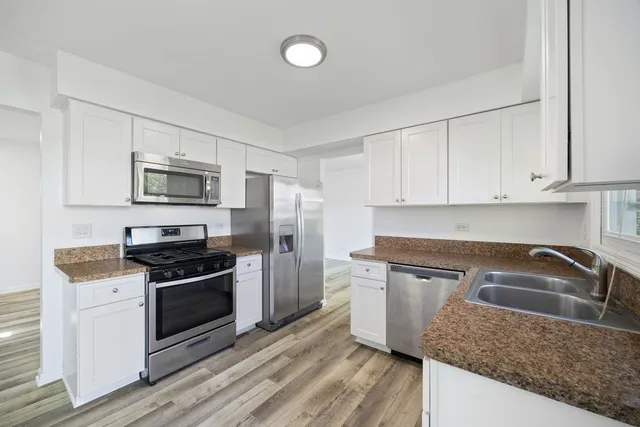 $3,150 | 380 North Walnut Lane, Schaumburg, IL 60107