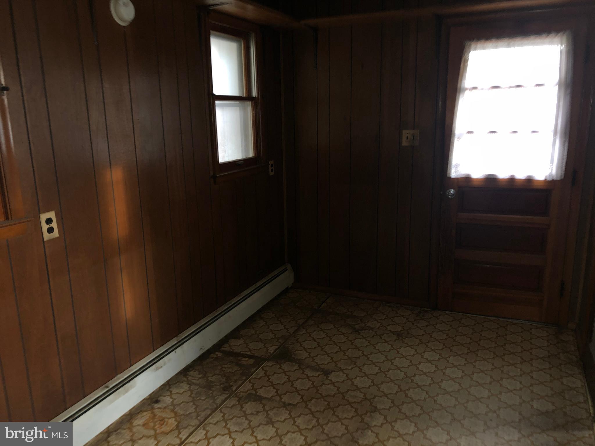 1890 Locust Road Pasadena, MD 21122 - Photo 11 of 23