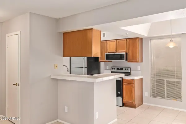 $1,145 | 10610 South 48th Street, Unit 1044, Phoenix, AZ 85044
