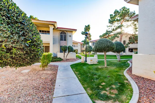 $1,145 | 10610 South 48th Street, Unit 1044, Phoenix, AZ 85044