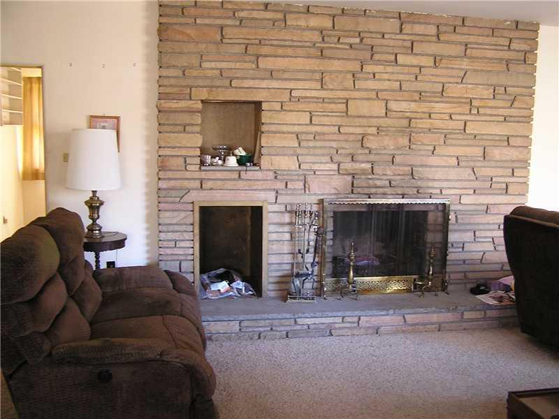 409 Stone Church Road Finleyville, PA 15332 - Photo 3 of 13 Living Room.