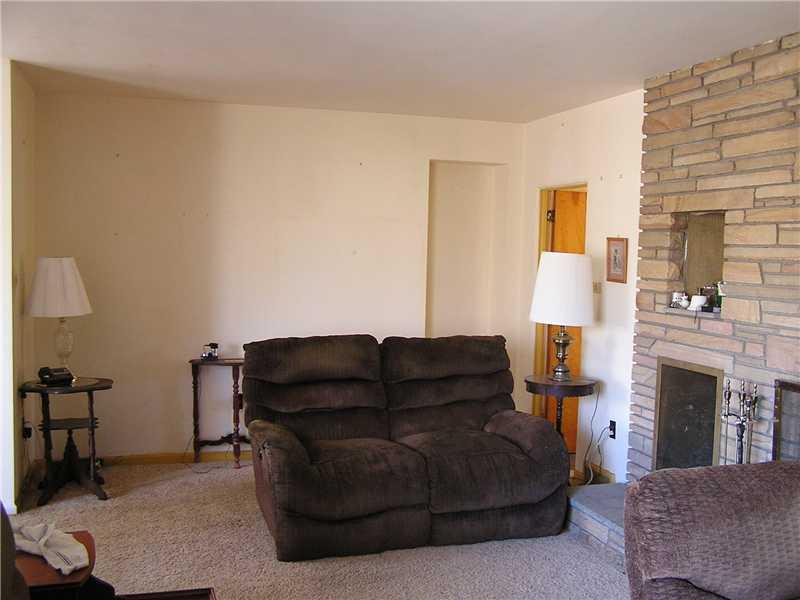 409 Stone Church Road Finleyville, PA 15332 - Photo 4 of 13 Living Room.