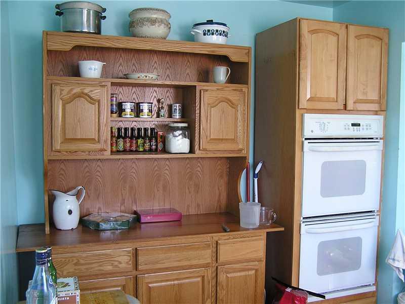 409 Stone Church Road Finleyville, PA 15332 - Photo 8 of 13 Kitchen.