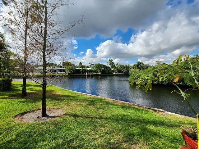 $235,000 | 3004 Northeast 5th Terrace, Unit 214C, Wilton Manors, FL 33334