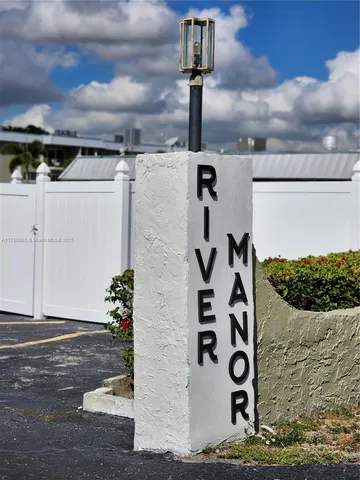 $235,000 | 3004 Northeast 5th Terrace, Unit 214C, Wilton Manors, FL 33334