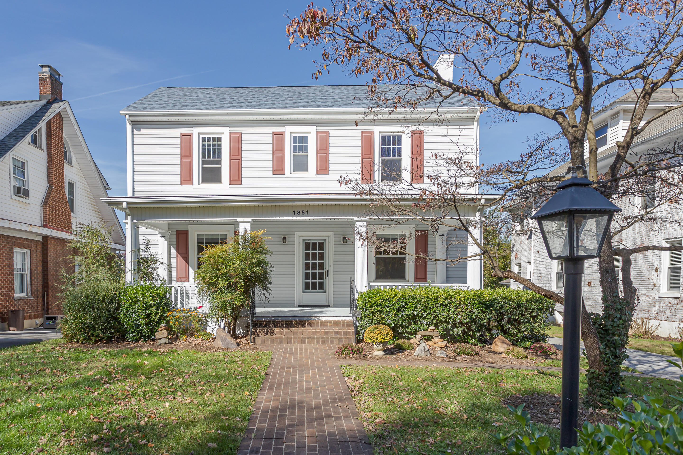 1851 Arlington Road Southwest Roanoke, VA 24015 - Photo 1 of 36 02_1851_Arlington_Rd2_mls