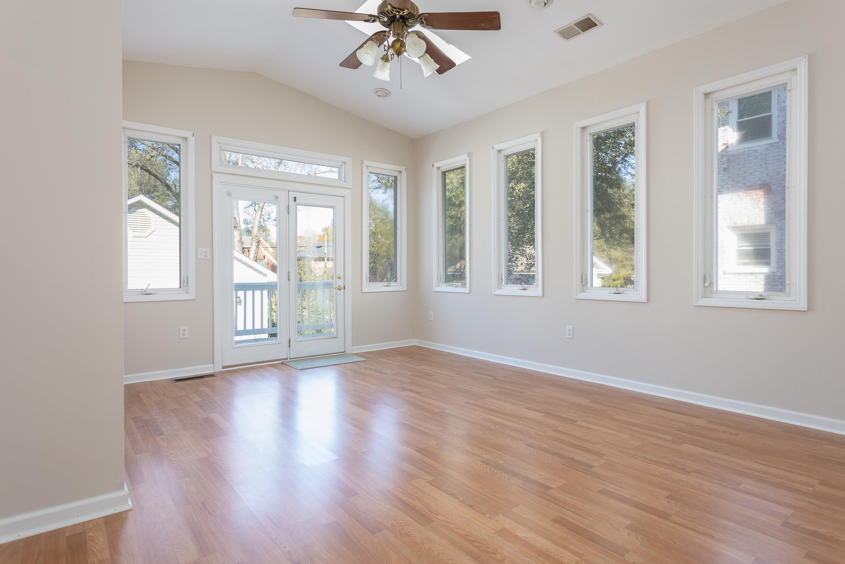 1851 Arlington Road Southwest Roanoke, VA 24015 - Photo 15 of 36 24_1851_Arlington_Rd24_mls