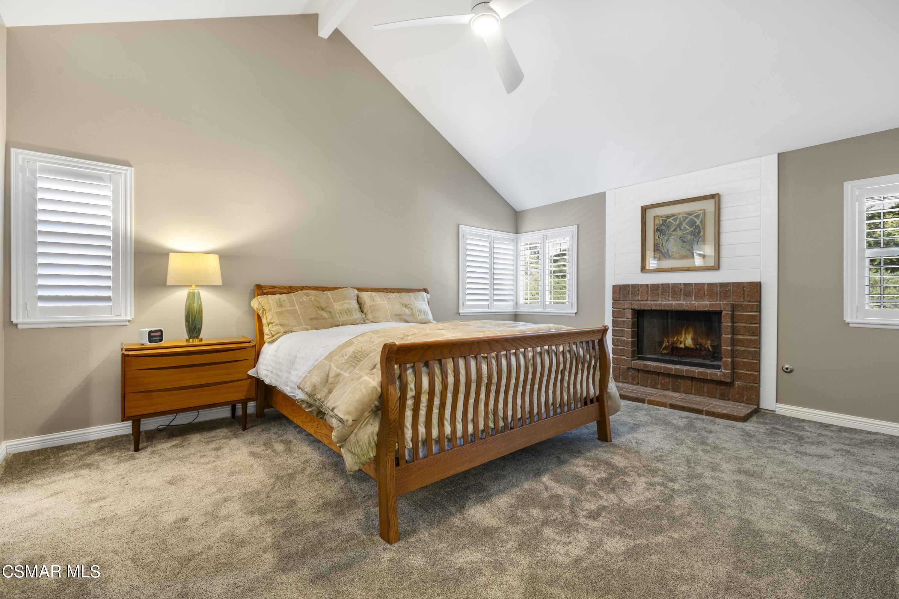 2992 Chippewa Avenue Simi Valley, CA 93063 - Photo 26 of 35 a bed room with a bed and a window