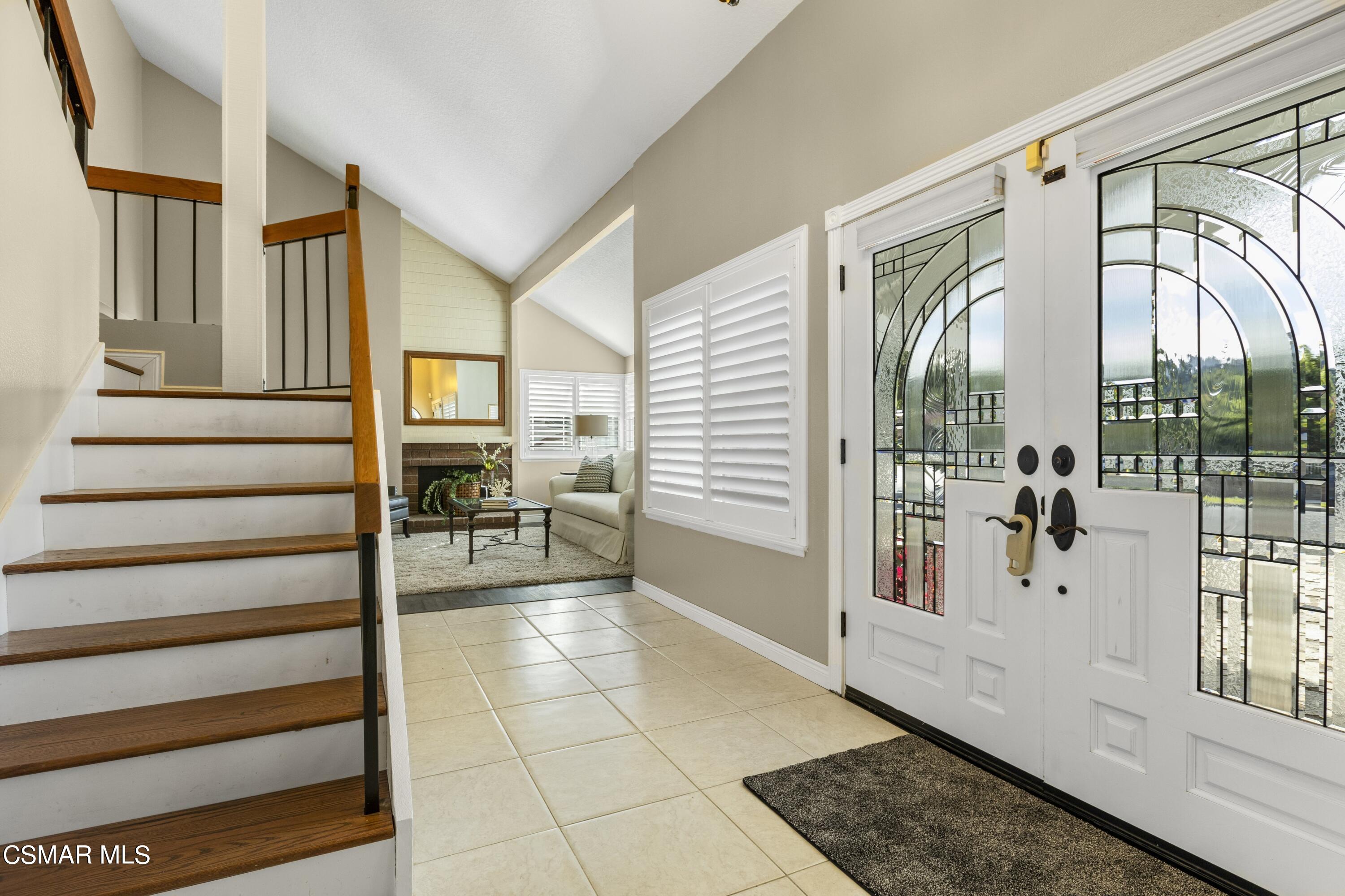 2992 Chippewa Avenue Simi Valley, CA 93063 - Photo 3 of 35 a view of entryway with livingroom