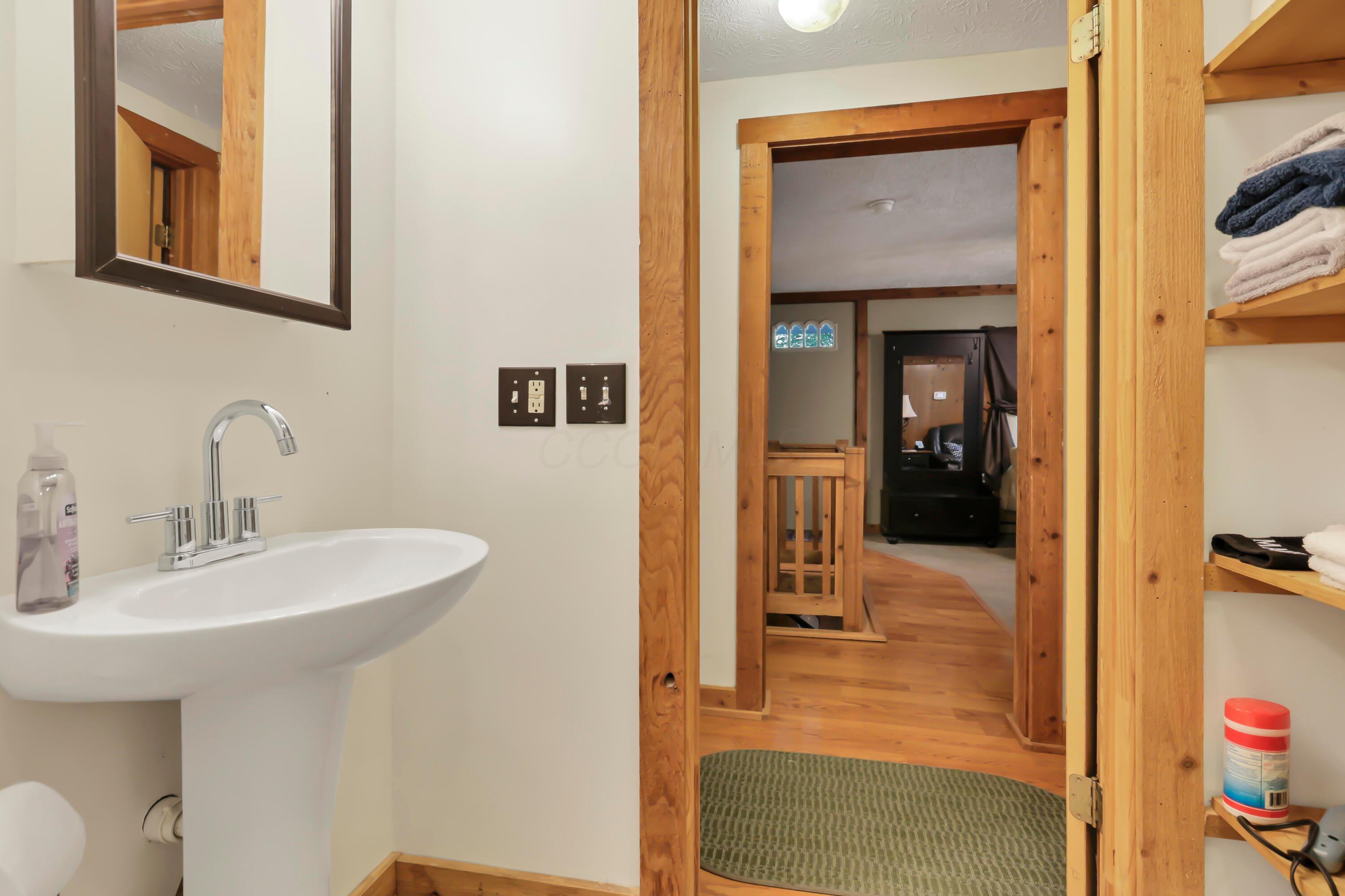 9126 Walnut Dowler Road Logan, OH 43138 - Photo 21 of 41 1st Floor Bathroom