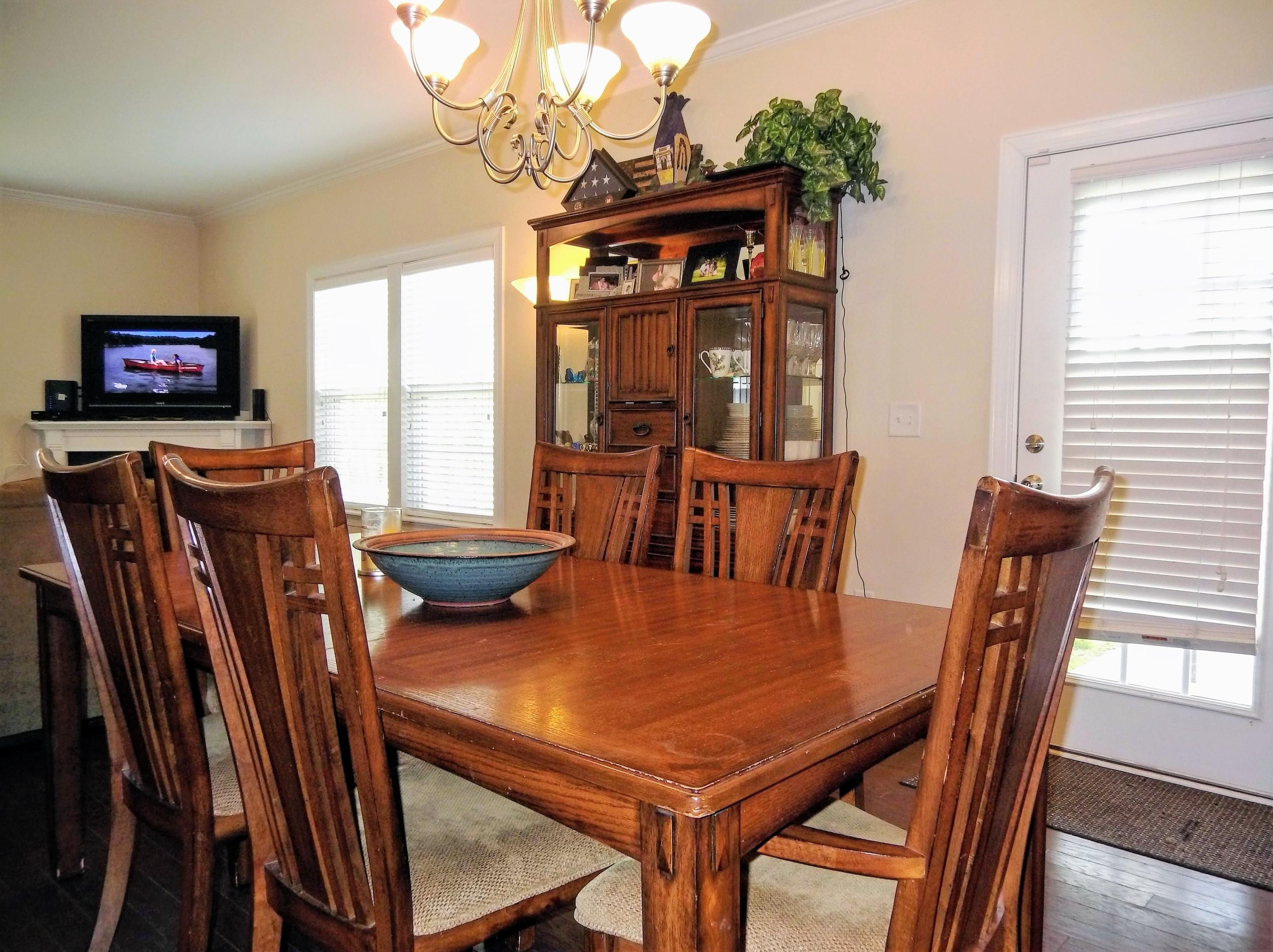 522 Kerr Lake Road Aberdeen, NC 28315 - Photo 11 of 44 Open area still has wall space for the hutch / china cabinet.