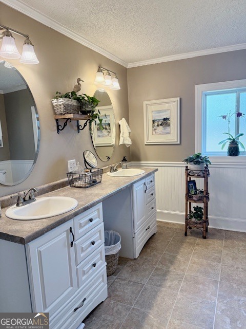 968 St Mathews Church Road Metter, GA 30439 - Photo 20 of 35 a bathroom with a double vanity sink and a mirror