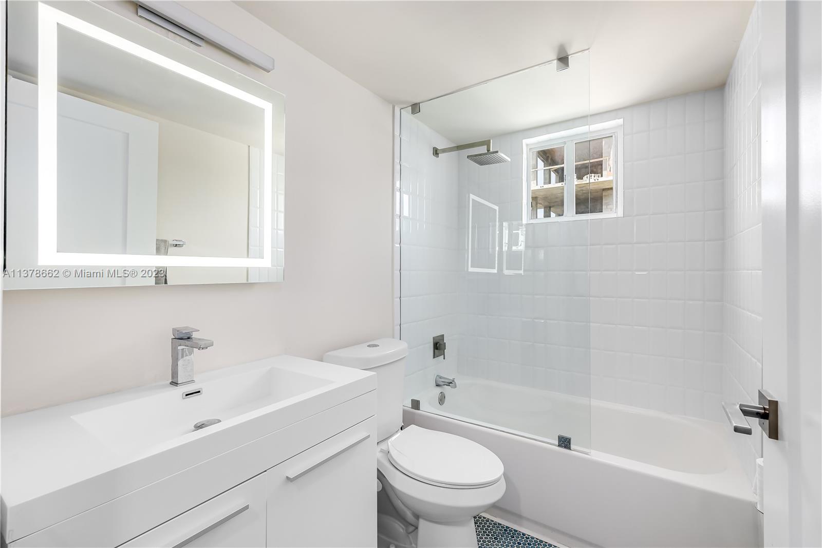1401 Bay Road, Unit 313 Miami Beach, FL 33139 - Photo 19 of 34 Gallery Image 19