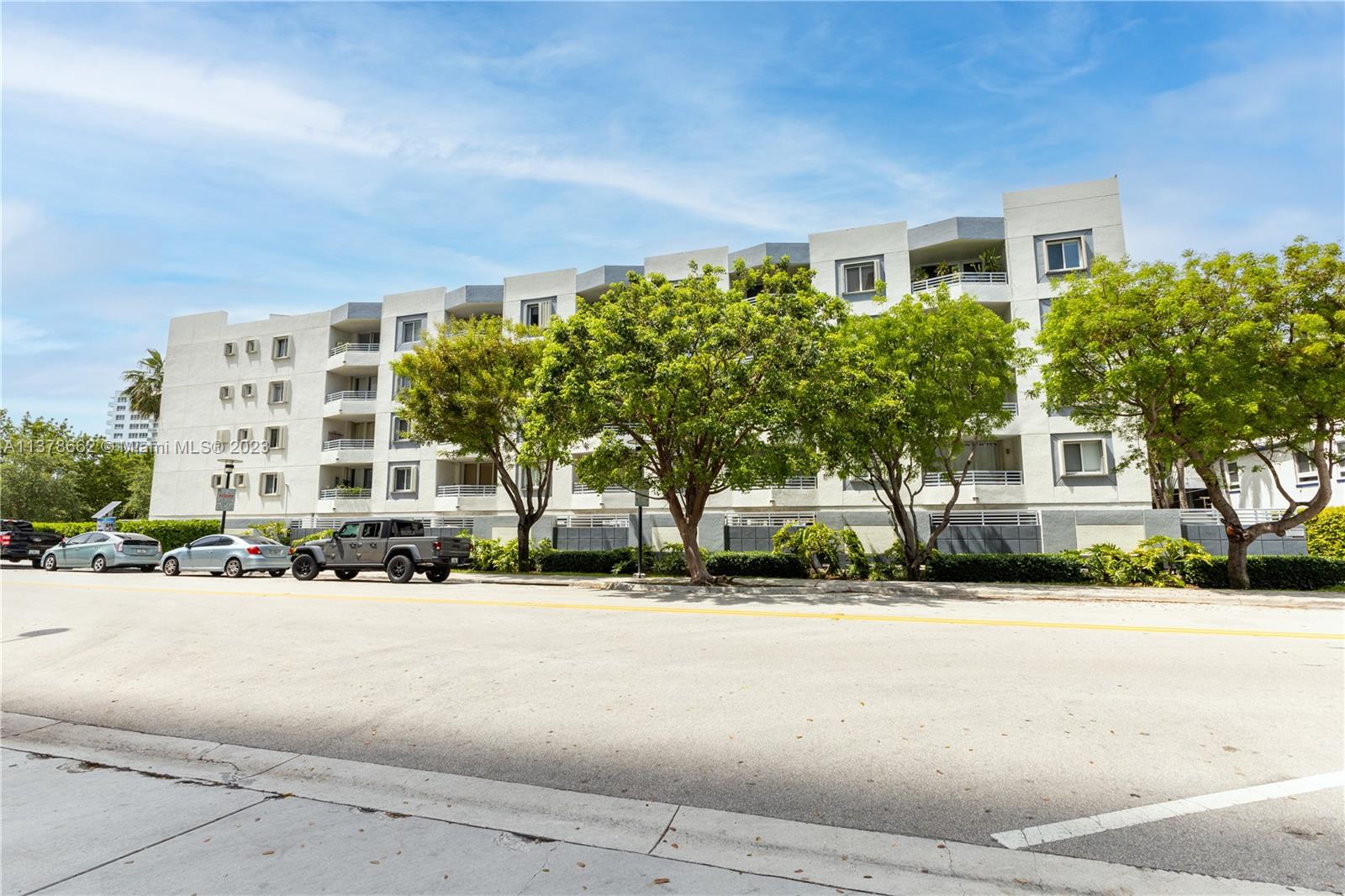 1401 Bay Road, Unit 313 Miami Beach, FL 33139 - Photo 29 of 34 Gallery Image 29