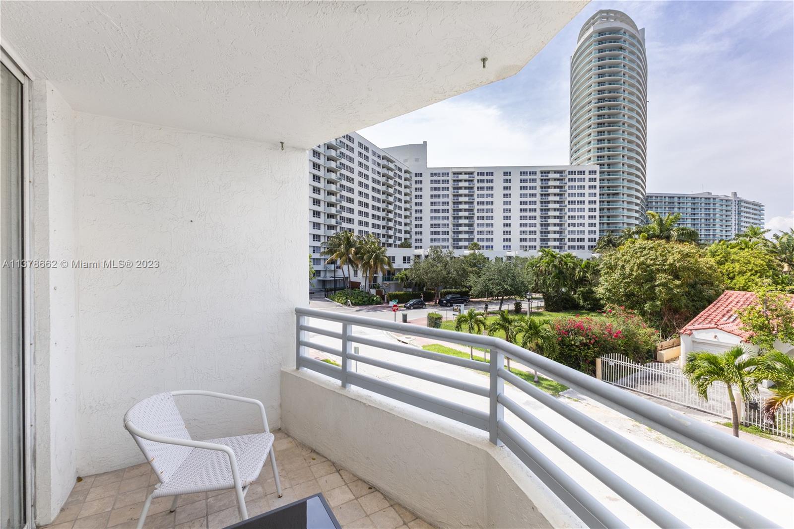 1401 Bay Road, Unit 313 Miami Beach, FL 33139 - Photo 3 of 34 Gallery Image 3