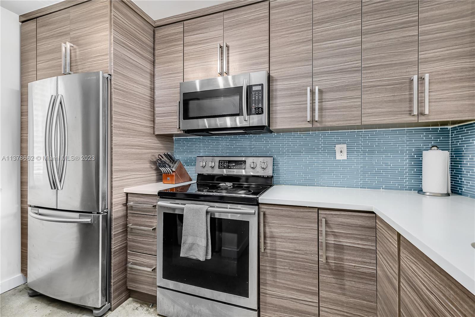 1401 Bay Road, Unit 313 Miami Beach, FL 33139 - Photo 7 of 34 Gallery Image 7