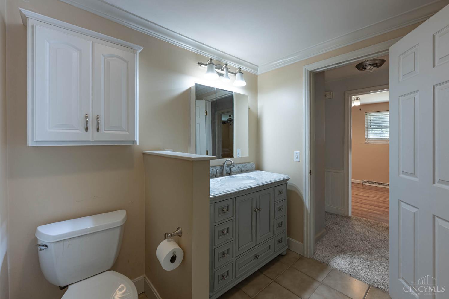567 Lang Road Cincinnati, OH 45244 - Photo 23 of 35