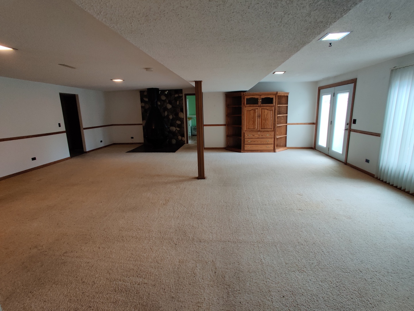 8N601 Stevens Road Elgin, IL 60124 - Photo 24 of 34 a view of an empty room with closet and a window