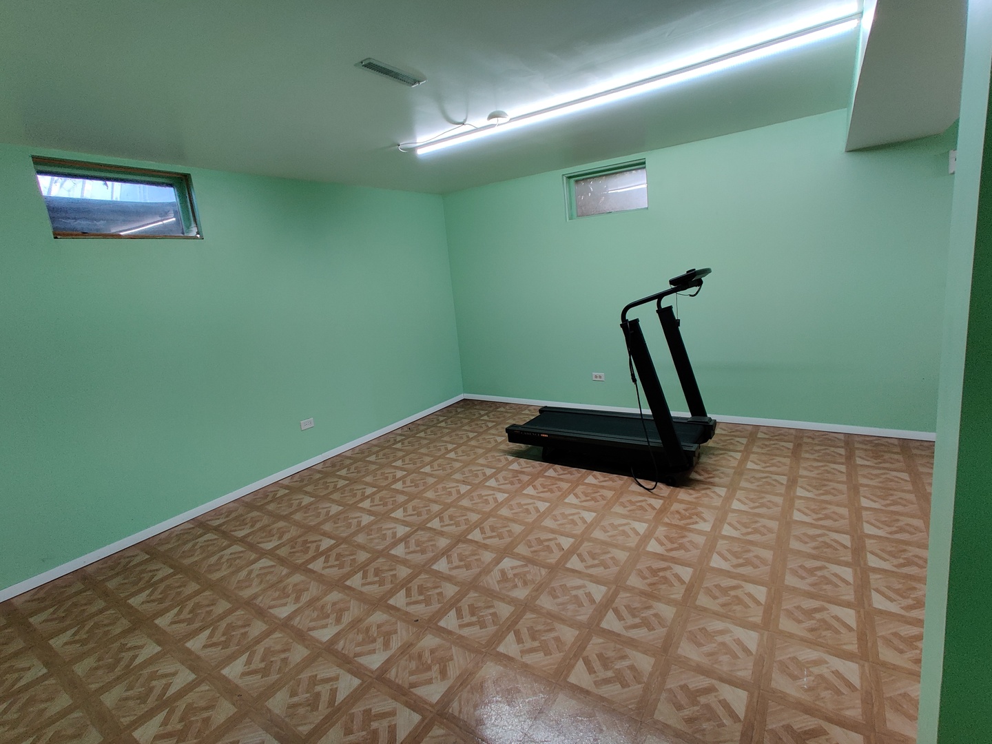 8N601 Stevens Road Elgin, IL 60124 - Photo 30 of 34 a bathroom with a sink