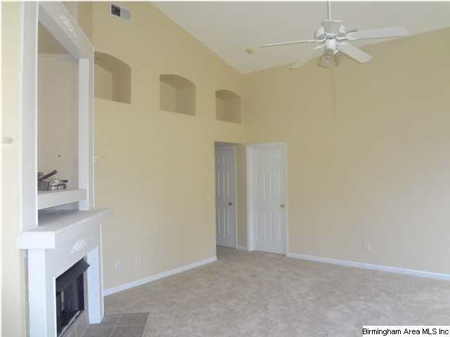 142 Gardenside Drive Alabaster, AL 35007 - Photo 6 of 32