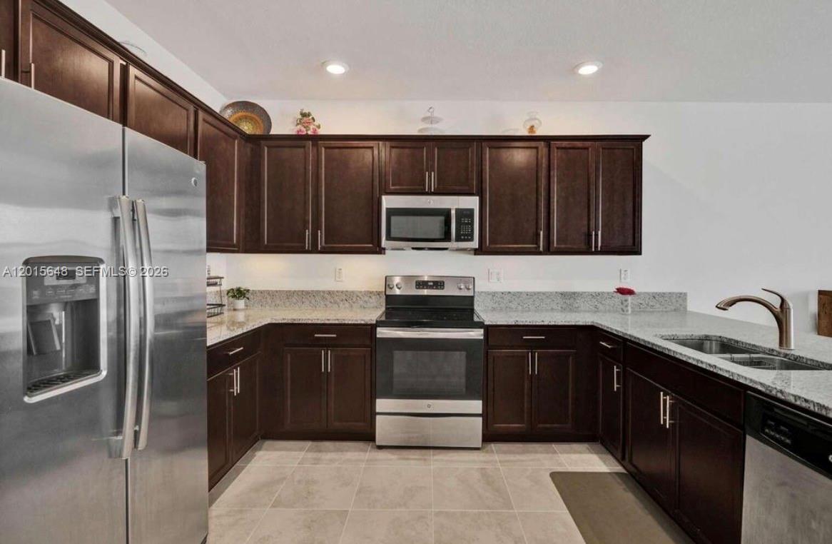 3460 West 103rd Terrace Hialeah, FL 33018 - Photo 14 of 46