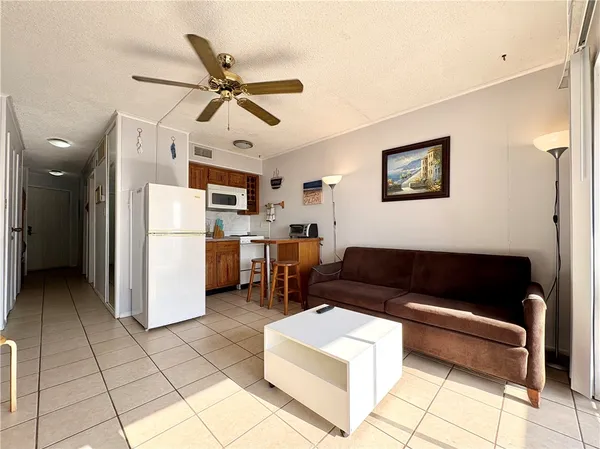 $1,500 | 3938 Surfside, Unit 3337, Corpus Christi, TX 78402