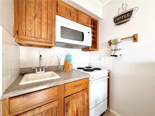 $1,500 | 3938 Surfside, Unit 3337, Corpus Christi, TX 78402