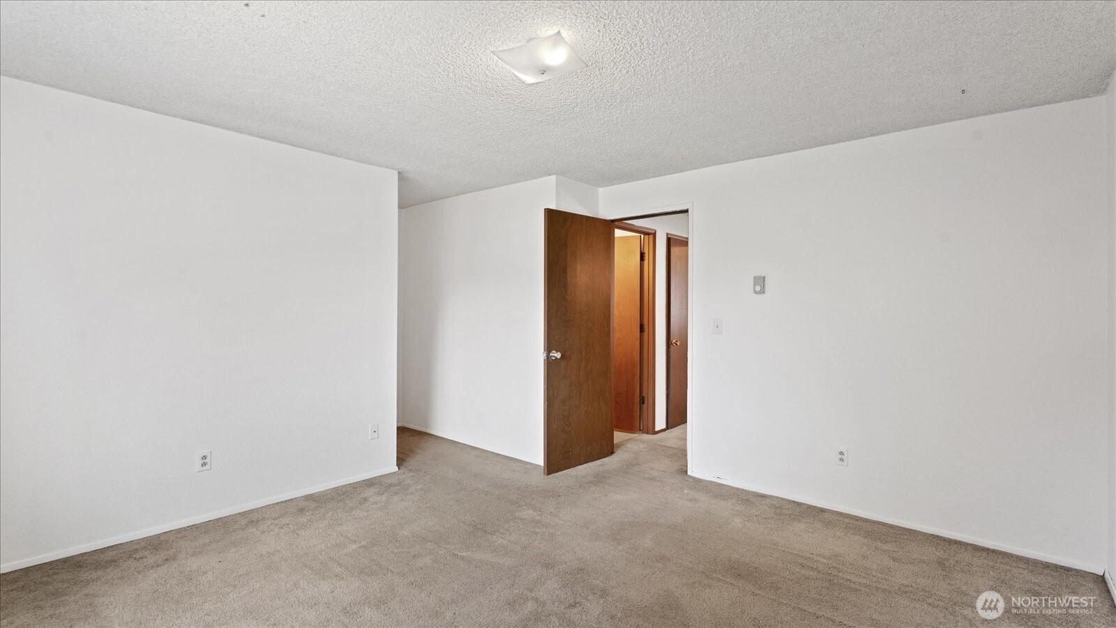 4518 Southwest 320th Street, Unit A Federal Way, WA 98023 - Photo 23 of 34