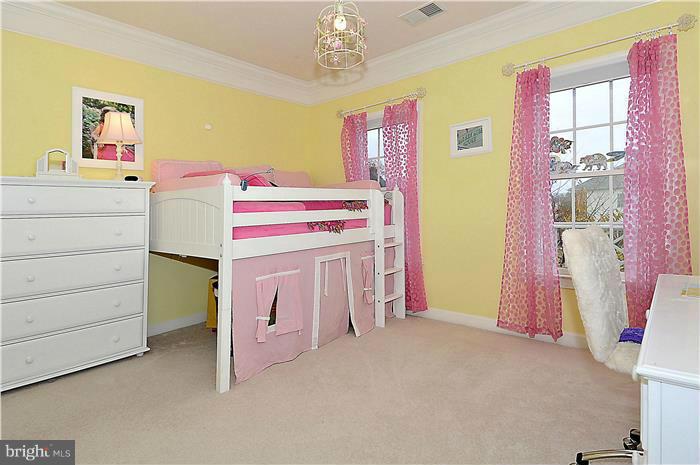 734 Pearson Point Annapolis, MD 21401 - Photo 18 of 30 Bedroom