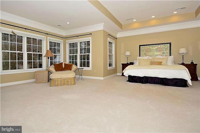 734 Pearson Point Annapolis, MD 21401 - Photo 20 of 30 Bedroom (Master)