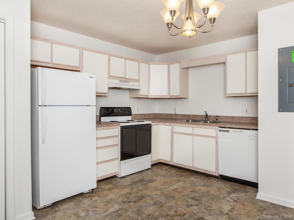 6 Azalea Road, Unit B Arden, NC 28704 - Photo 6 of 21 Gallery Image 6