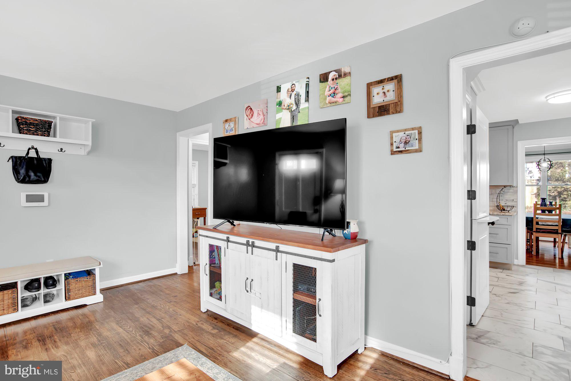 9922 Cottrell Terrace Silver Spring, MD 20903 - Photo 5 of 32 Gallery Image 5