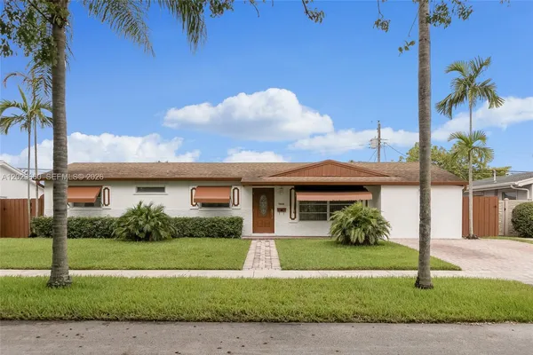 $889,000 | 5830 Southwest 89th Court, Miami, FL 33173